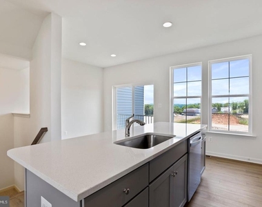 124 Tuxford Rd - Photo Thumbnail 16