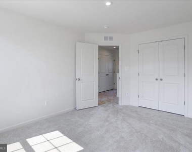 64 Stafford Place - Photo Thumbnail 9