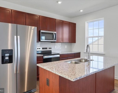 64 Stafford Place - Photo Thumbnail 33