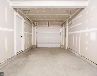 18 Thrower Rd - Photo Thumbnail 7