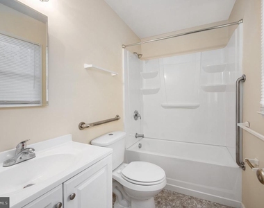 10704 Whiperwhill Court N - Photo Thumbnail 21