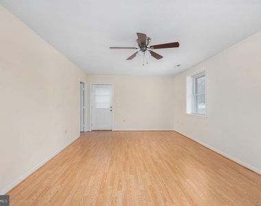 10704 Whiperwhill Court N - Photo Thumbnail 36