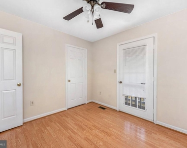 10704 Whiperwhill Court N - Photo Thumbnail 27