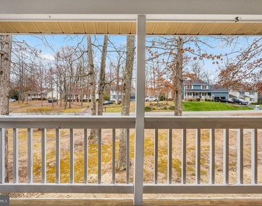 10704 Whiperwhill Court N - Photo Thumbnail 25