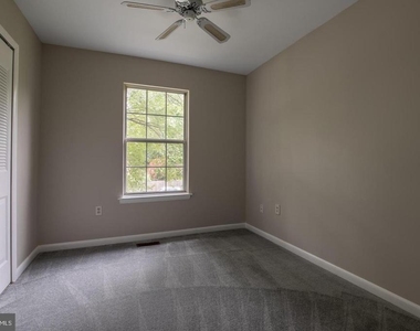 5592 Shannon Court - Photo Thumbnail 12