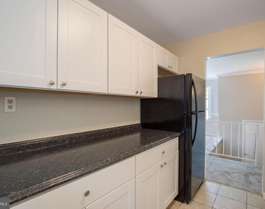5592 Shannon Court - Photo Thumbnail 8
