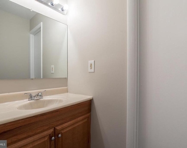5592 Shannon Court - Photo Thumbnail 11