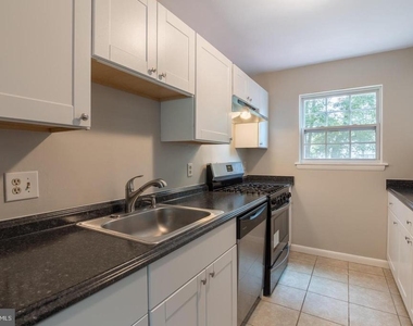 5592 Shannon Court - Photo Thumbnail 6