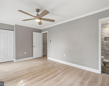 12120 Stoneford Drive - Photo Thumbnail 17