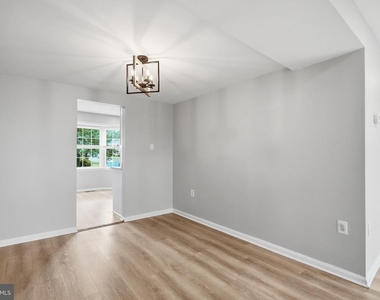 12120 Stoneford Drive - Photo Thumbnail 14