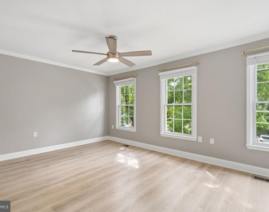 12120 Stoneford Drive - Photo Thumbnail 16