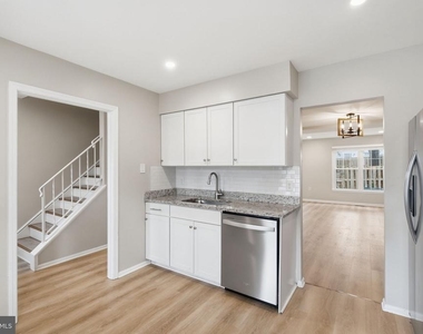 12120 Stoneford Drive - Photo Thumbnail 6