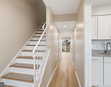12120 Stoneford Drive - Photo Thumbnail 1