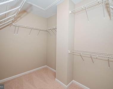 22619 Upperville Heights Square - Photo Thumbnail 15