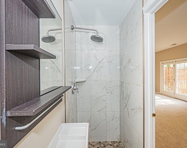 22619 Upperville Heights Square - Photo Thumbnail 31