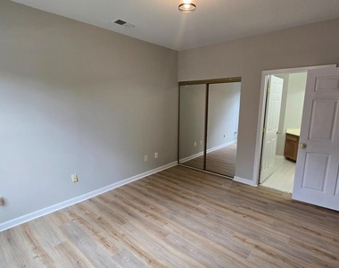 46604 Ellicott Square - Photo Thumbnail 14