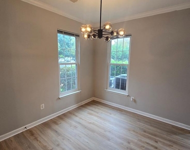 46604 Ellicott Square - Photo Thumbnail 6
