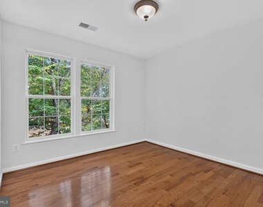 20490 Ashley Terrace - Photo Thumbnail 13