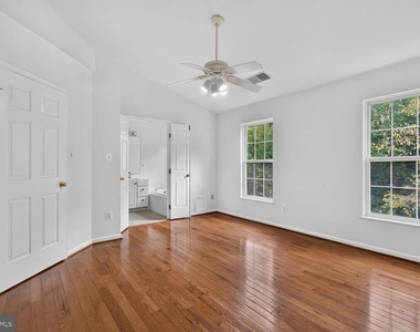 20490 Ashley Terrace - Photo Thumbnail 8