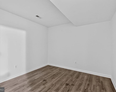 20490 Ashley Terrace - Photo Thumbnail 21