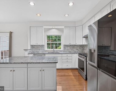 20490 Ashley Terrace - Photo Thumbnail 5