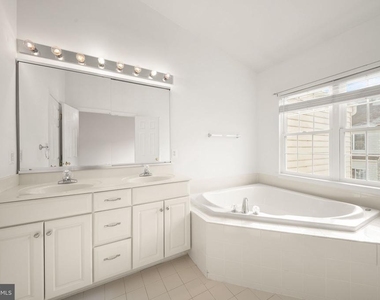 25308 Whippoorwill Terrace - Photo Thumbnail 12