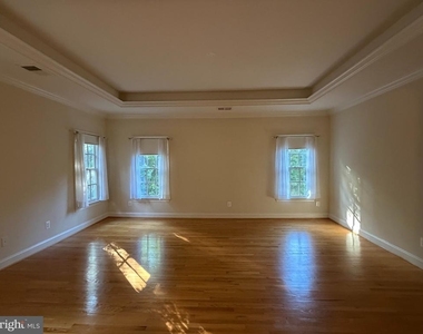 1762 Kirby Road - Photo Thumbnail 13