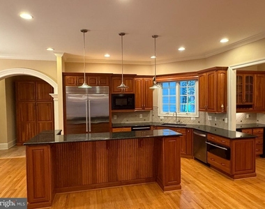 1762 Kirby Road - Photo Thumbnail 2