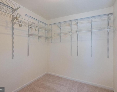 3048 Silent Valley Drive - Photo Thumbnail 24