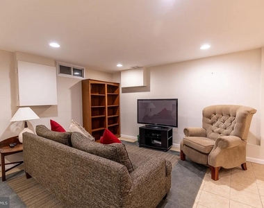 3026 Kadala Place - Photo Thumbnail 9