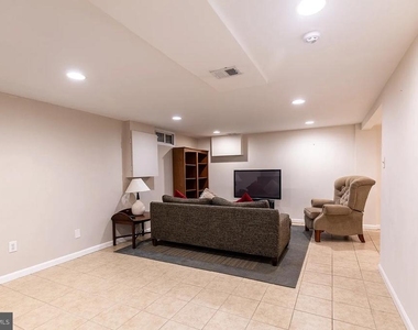 3026 Kadala Place - Photo Thumbnail 8