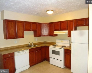 2172 Cartwright Place - Photo Thumbnail 8