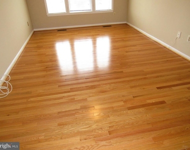 6944 Ellingham Circle - Photo Thumbnail 23