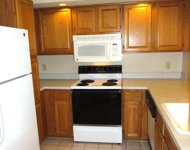 6944 Ellingham Circle - Photo Thumbnail 9