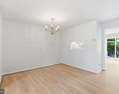8013 Dayspring Court - Photo Thumbnail 7