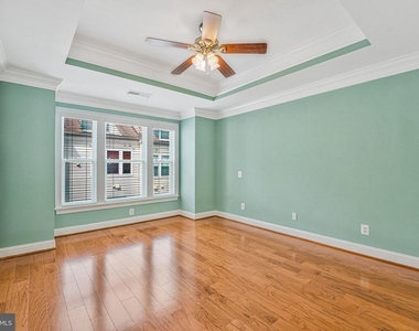 9524 Canonbury Square - Photo Thumbnail 19
