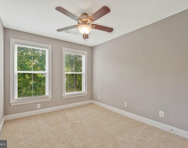9524 Canonbury Square - Photo Thumbnail 28
