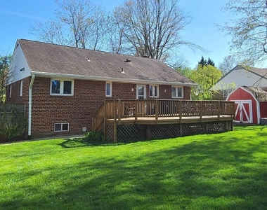 7126 Sanford Court - Photo Thumbnail 2