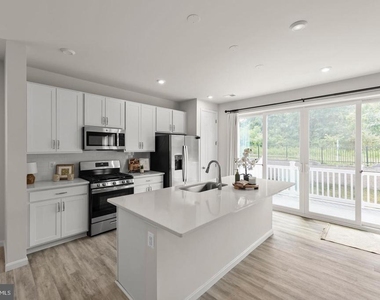139 Poe Drive - Photo Thumbnail 6