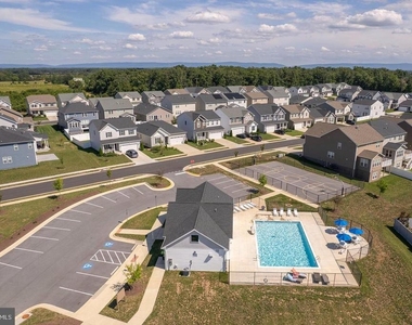 139 Poe Drive - Photo Thumbnail 44