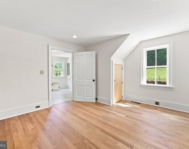 5519 Hopewell Road - Photo Thumbnail 34