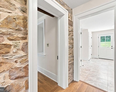 5519 Hopewell Road - Photo Thumbnail 11