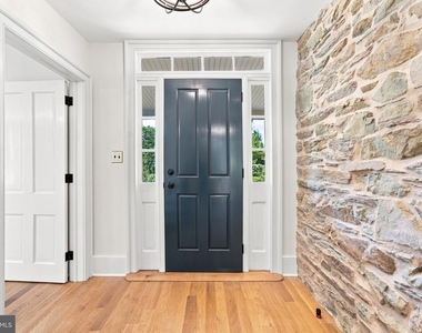 5519 Hopewell Road - Photo Thumbnail 8