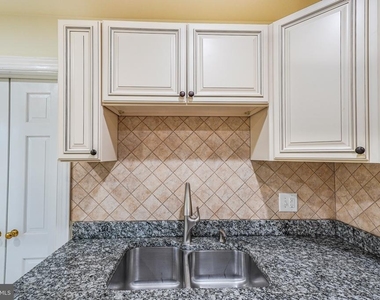 5 Delahay Drive - Photo Thumbnail 15