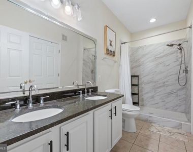 4550 Strutfield Lane - Photo Thumbnail 13
