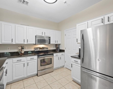 4550 Strutfield Lane - Photo Thumbnail 6