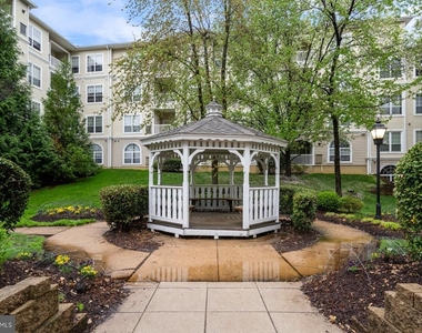 4550 Strutfield Lane - Photo Thumbnail 32
