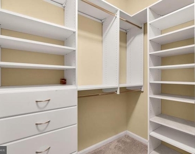 801 S Greenbrier Street - Photo Thumbnail 15