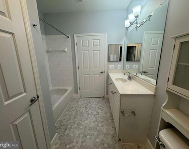 801 S Greenbrier Street - Photo Thumbnail 31