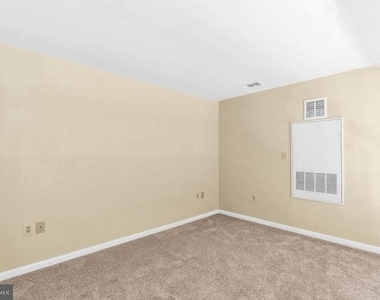 801 S Greenbrier Street - Photo Thumbnail 16